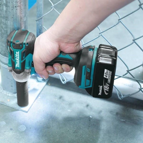 Makita_XWT02M_action02