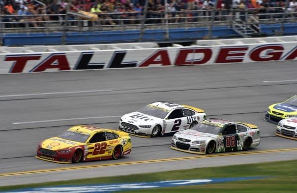 25 October 2015: Joey Logano wins the Camping World.com 500 at Talladega Super Speedway in Talladega, Al. HHP (Rusty Jarrett )