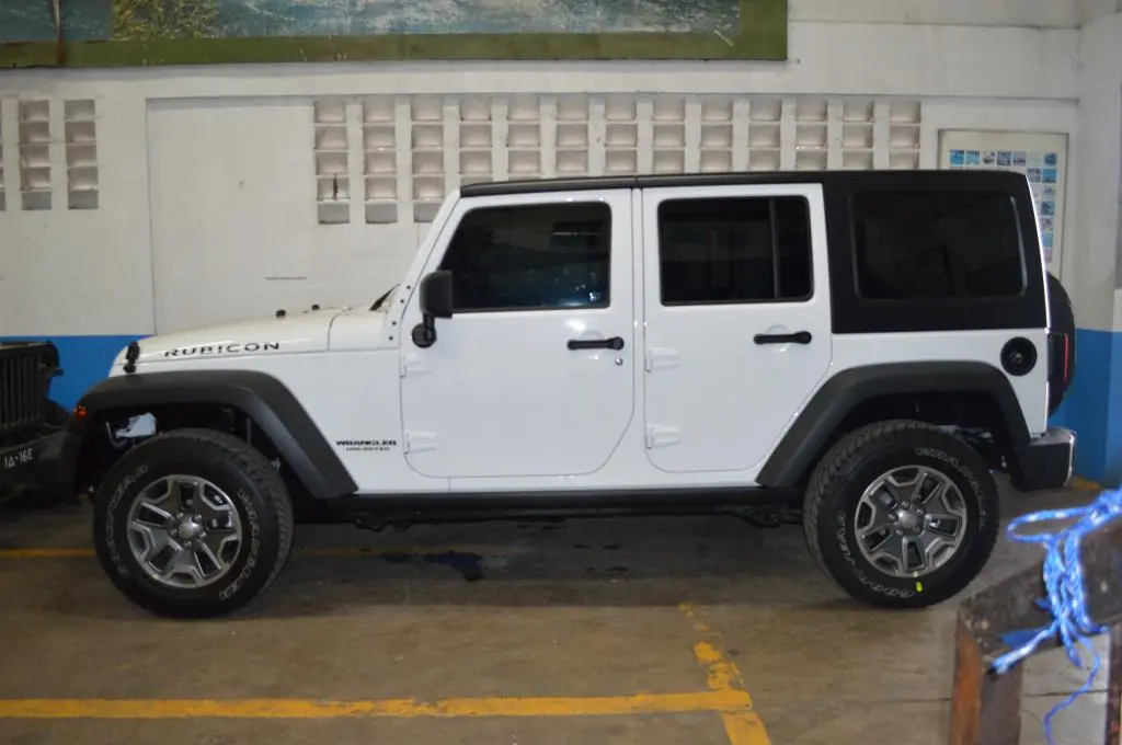 ai1091.photobucket.com_albums_i385_elmermdj_Jeep_20Pics_20for_20Forum_jk.webp