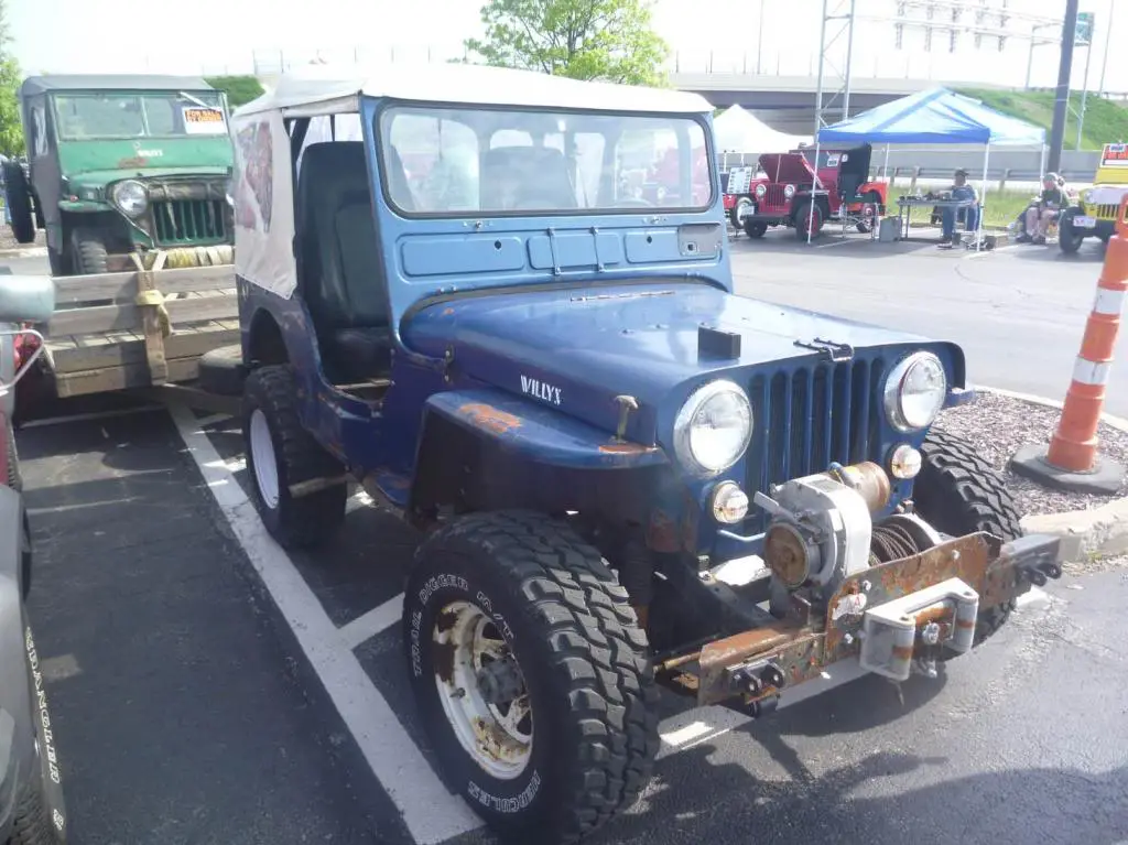 ai1091.photobucket.com_albums_i385_elmermdj_Willys_20Reunion_20Pictures_P1260565.webp