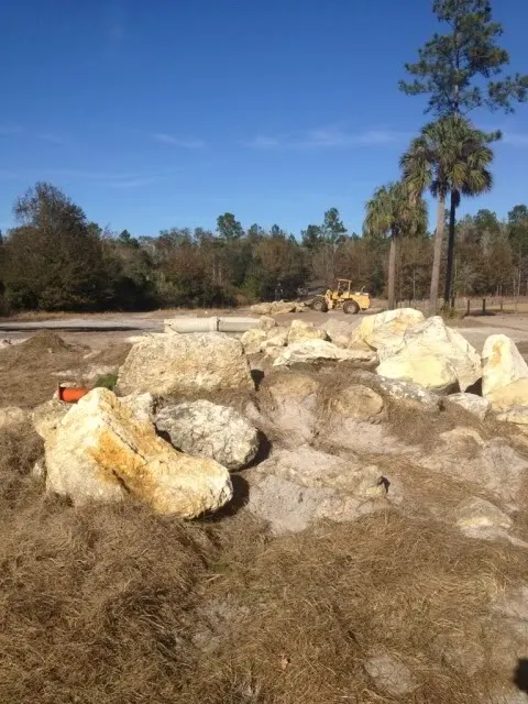 ai375.photobucket.com_albums_oo194_robbcole_JEEP_20JAM_202012_ExtremeCourseRocks.webp