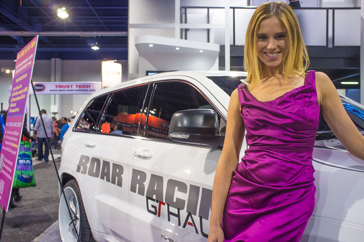 ajpfreek.com_wp_content_uploads_2013_11_women_of_sema_8.webp