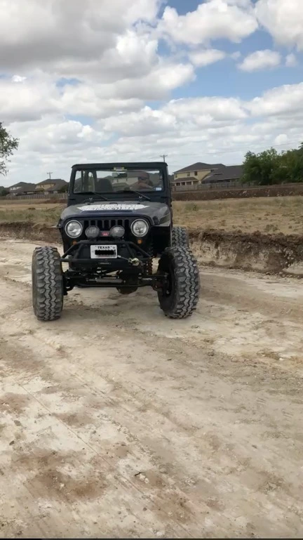 TX/US: 1998 Jeep Wrangler Crawler