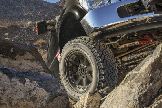 MY05-Hub-Black-Action1.webp MY05-Hub-Black-Action1.webp
