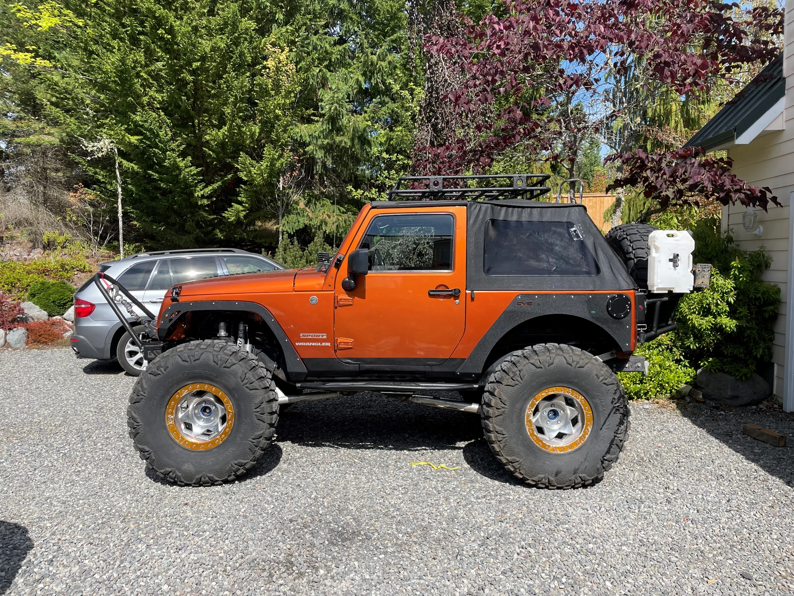 No Fenders Jeep Side Shot.webp
