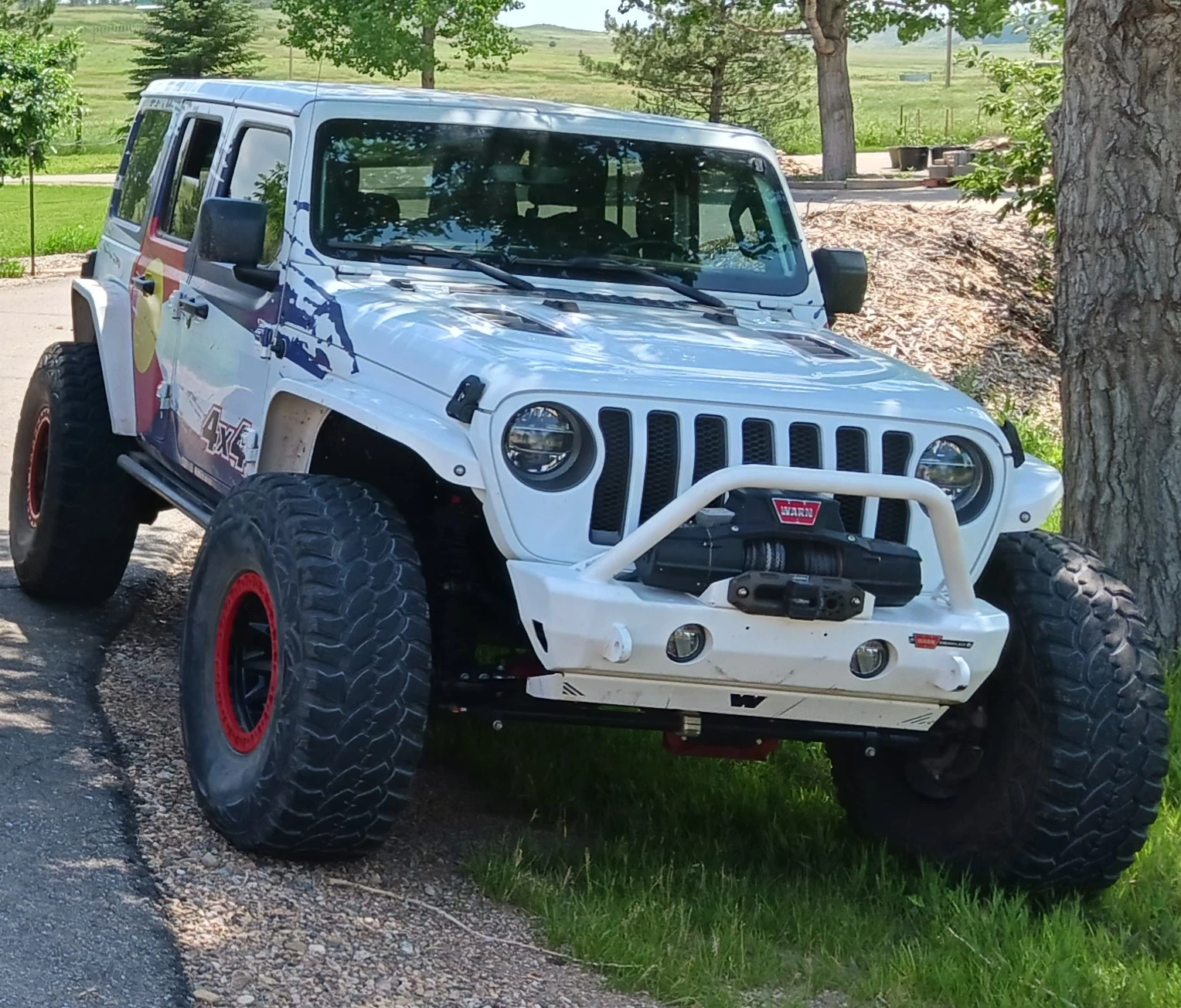 White jeep 20230621_134747.webp